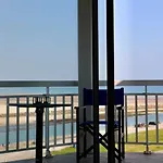 Διαμέρισμα Corniche *