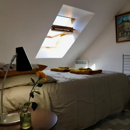 With Stunning Views Of Le Havre De Carteret Appartement *